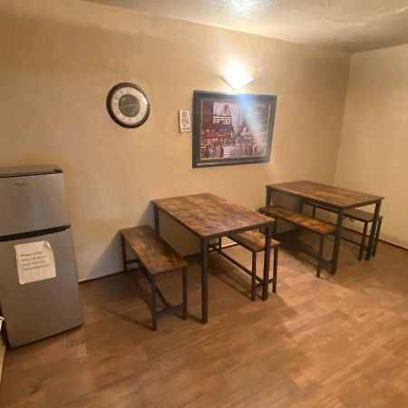 Country Livin Hostel Карлсбад Екстериор снимка