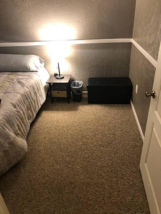 Country Livin Hostel Карлсбад Екстериор снимка