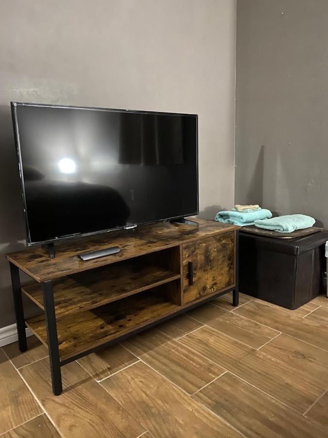 Country Livin Hostel Карлсбад Екстериор снимка